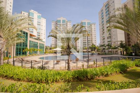 Apartamento à venda com 198m², 3 quartos e 3 vagasÁrea comum - Piscina