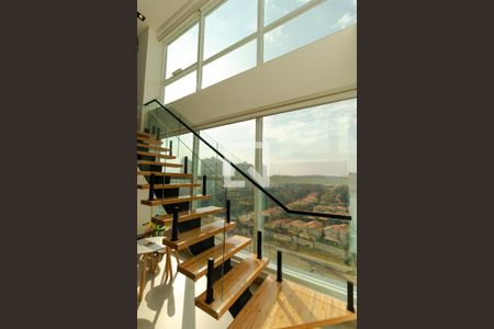 Apartamento à venda com 198m², 3 quartos e 3 vagasEscada