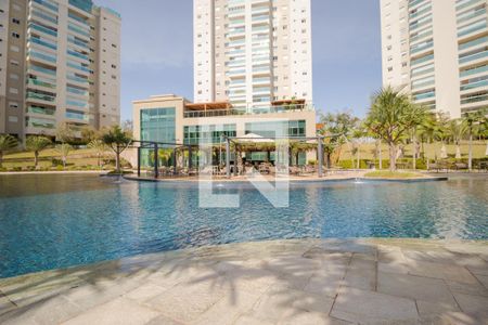 Apartamento à venda com 198m², 3 quartos e 3 vagasÁrea comum - Piscina