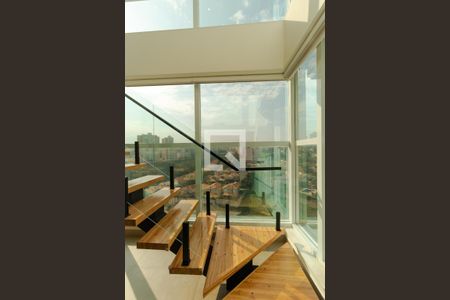 Apartamento à venda com 198m², 3 quartos e 3 vagasEscada