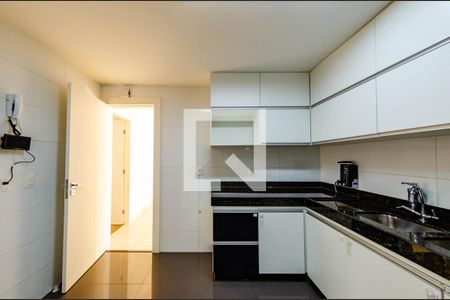 Apartamento à venda com 111m², 3 quartos e 3 vagasCozinha