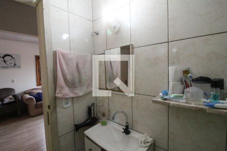 Casa à venda com 80m², 2 quartos e 2 vagas Casa à venda com 80m², 2 quartos e 2 vagasBanheiro