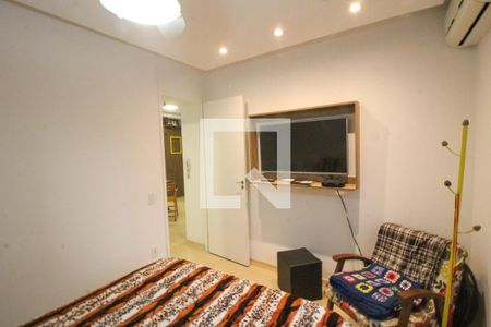 Quarto 1 de apartamento à venda com 3 quartos, 51m² em Bairro Fátima, Canoas