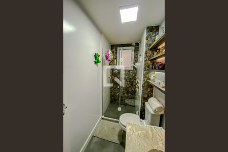 Apartamento à venda com 68m², 2 quartos e 1 vagaSuíte banheiro 