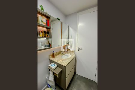 Apartamento à venda com 68m², 2 quartos e 1 vagaSuíte banheiro 