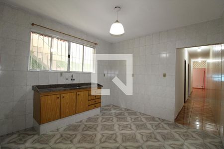 Cozinha de casa para alugar com 2 quartos, 75m² em Capão do Embira, São Paulo