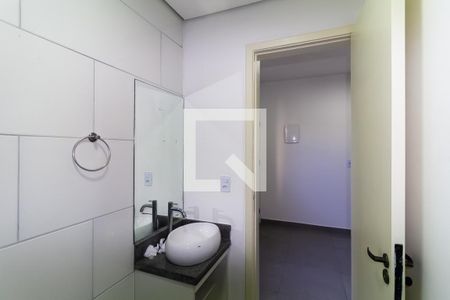 Banheiro de apartamento para alugar com 1 quarto, 35m² em Vila Ema, São Paulo