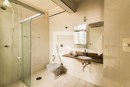 Apartamento para alugar com 184m², 3 quartos e 2 vagasBanheiro da Suite 2