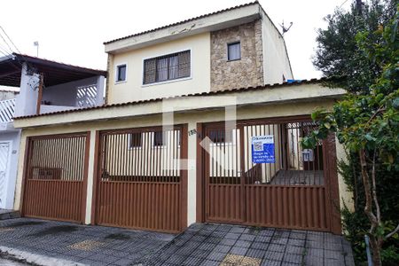 Casa à venda com 355m², 5 quartos e 3 vagasFachada