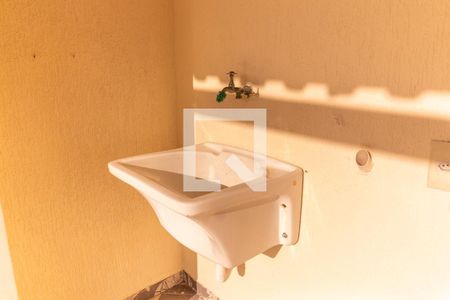 Casa para alugar com 106m², 2 quartos e 1 vagaÁrea de Serviço / Terraço / Churrasqueira