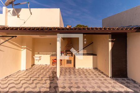 Casa para alugar com 106m², 2 quartos e 1 vagaÁrea de Serviço / Terraço / Churrasqueira