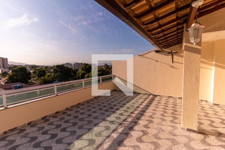 Casa para alugar com 106m², 2 quartos e 1 vagaÁrea de Serviço / Terraço / Churrasqueira