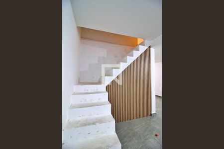 Escada de casa à venda com 2 quartos, 164m² em Parque Erasmo Assunção, Santo André