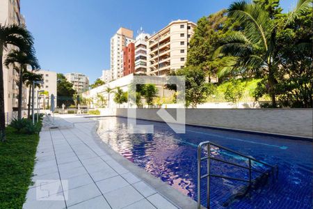 Apartamento à venda com 101m², 3 quartos e 2 vagasPiscina