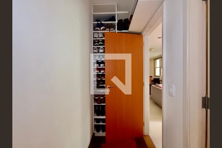 Apartamento à venda com 200m², 3 quartos e sem vagaCorredor