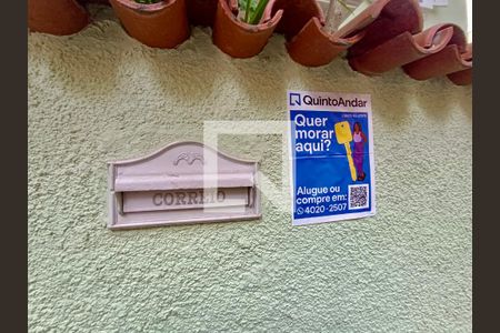 Apartamento à venda com 200m², 3 quartos e sem vagaFachada com cartaz QA.