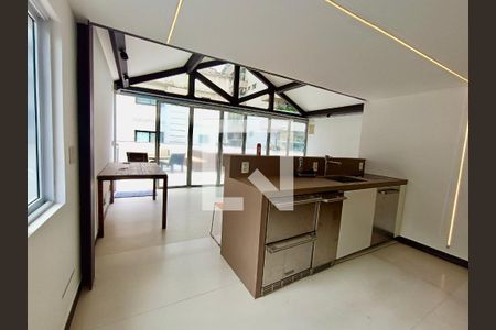 Apartamento à venda com 200m², 3 quartos e sem vagaCobertura 