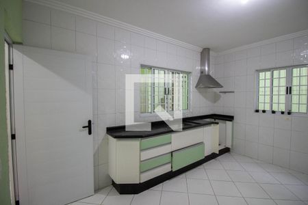 Casa à venda com 180m², 3 quartos e 2 vagasCozinha