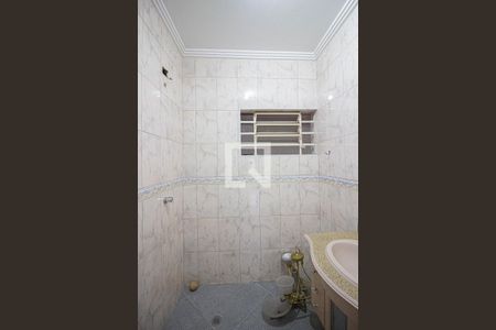 Casa à venda com 180m², 3 quartos e 2 vagasBanheiro