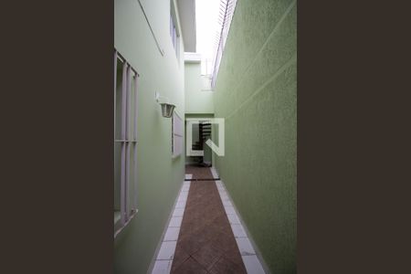 Casa à venda com 180m², 3 quartos e 2 vagasCorredor