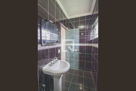 Casa à venda com 180m², 3 quartos e 2 vagasBanheiro da Suíte