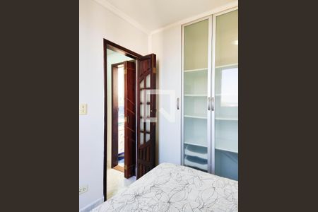 Quarto 1 de apartamento à venda com 2 quartos, 55m² em Jardim do Estádio, Santo André