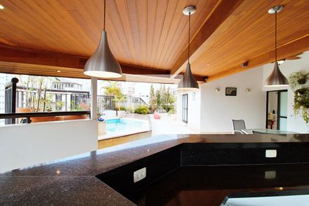 Apartamento à venda com 600m², 4 quartos e 5 vagasCobertura