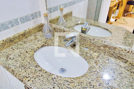 Apartamento à venda com 600m², 4 quartos e 5 vagasBanheiro da Suíte 3