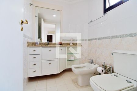 Apartamento à venda com 600m², 4 quartos e 5 vagasBanheiro da Suíte 4