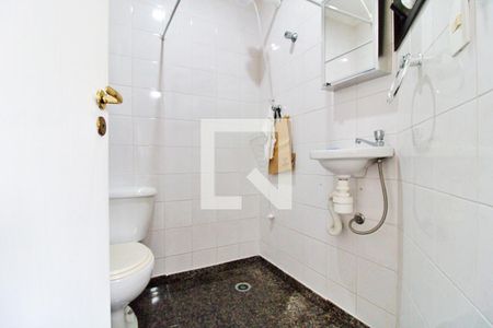 Apartamento à venda com 600m², 4 quartos e 5 vagasBanheiro de Serviço