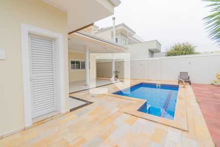 Casa de condomínio para alugar com 318m², 4 quartos e 4 vagasÁrea comum - Piscina