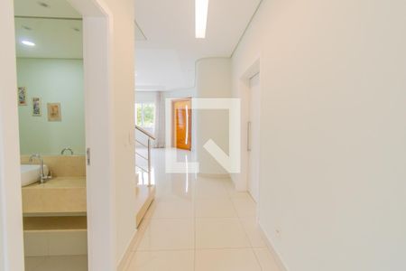 Casa de condomínio para alugar com 318m², 4 quartos e 4 vagasCorredor
