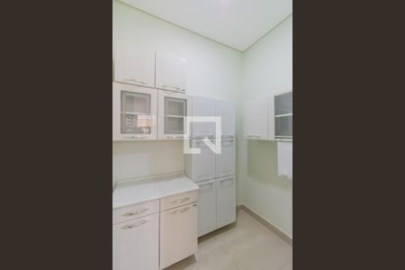 Casa de condomínio para alugar com 318m², 4 quartos e 4 vagasdispensa