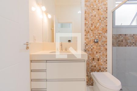 Casa de condomínio para alugar com 318m², 4 quartos e 4 vagasBanheiro da Suíte 1