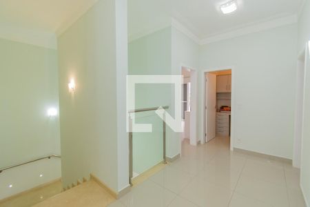 Casa de condomínio para alugar com 318m², 4 quartos e 4 vagasCorredor