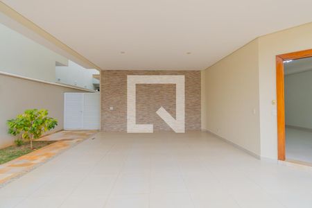 Casa de condomínio para alugar com 318m², 4 quartos e 4 vagasGaragem