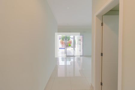 Casa de condomínio para alugar com 318m², 4 quartos e 4 vagasCorredor