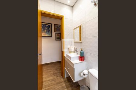 Casa à venda com 159m², 3 quartos e 2 vagasBanheiro 02