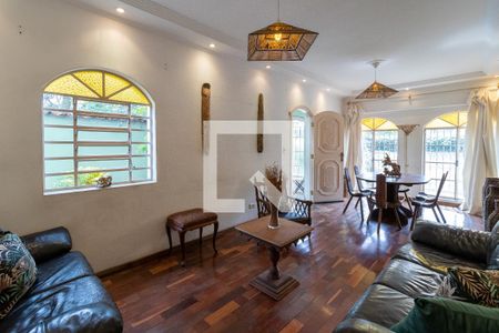 Sala de Estar de casa à venda com 3 quartos, 700m² em Parada Inglesa, São Paulo