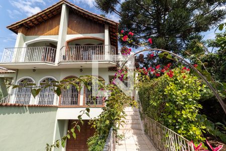 Casa à venda com 700m², 3 quartos e 6 vagasFachada Interna