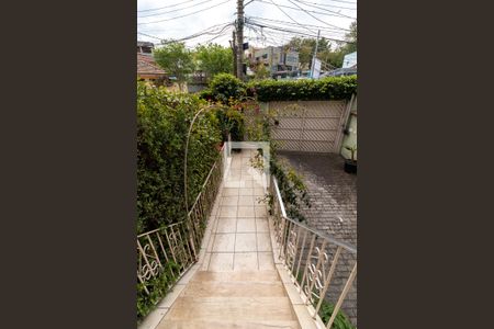 Casa à venda com 700m², 3 quartos e 6 vagasEntrada