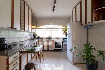 Casa à venda com 700m², 3 quartos e 6 vagasCozinha