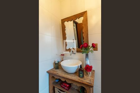 Casa à venda com 700m², 3 quartos e 6 vagasBanheiro 2