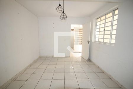 Casa à venda com 150m², 4 quartos e 1 vagasala casa 2