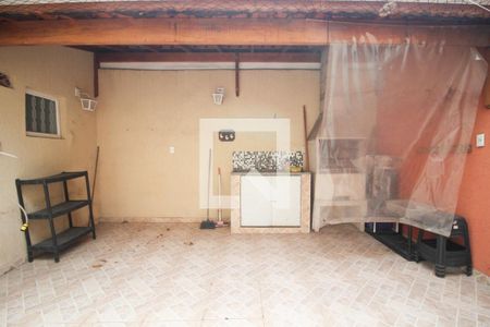 Casa à venda com 150m², 4 quartos e 1 vagachurrasqueira