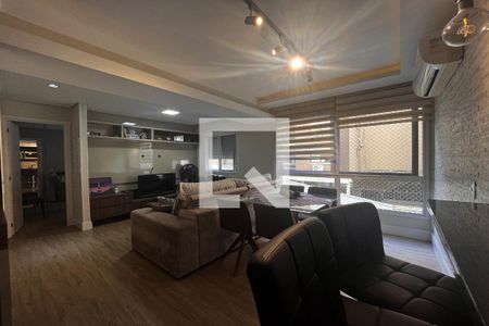 Sala de apartamento à venda com 2 quartos, 75m² em Santana, Porto Alegre