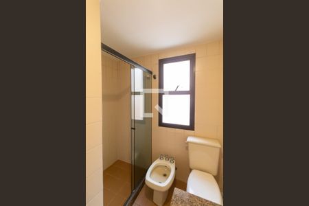 Apartamento para alugar com 200m², 4 quartos e 2 vagas Apartamento para alugar com 200m², 4 quartos e 2 vagasBanheiro da Suíte 2