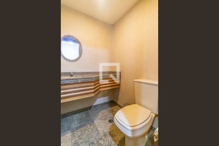 Apartamento para alugar com 200m², 4 quartos e 2 vagas Apartamento para alugar com 200m², 4 quartos e 2 vagasLavabo