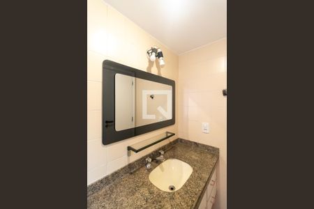 Apartamento para alugar com 200m², 4 quartos e 2 vagas Apartamento para alugar com 200m², 4 quartos e 2 vagasBanheiro da Suíte 2