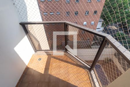 Apartamento para alugar com 200m², 4 quartos e 2 vagas Apartamento para alugar com 200m², 4 quartos e 2 vagasVaranda